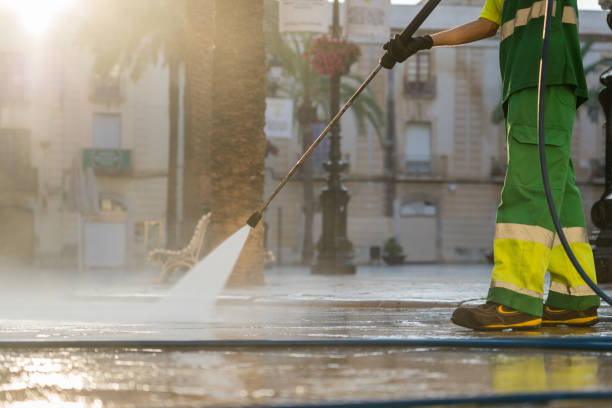 Best Commercial Building Pressure Washing  in , MI